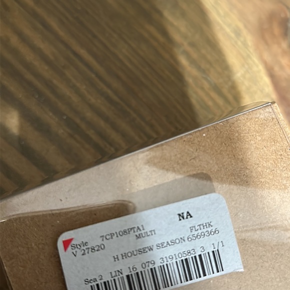 Christmas Red Truck & Tree Salt and Pepper Shakers - Picture 12 of 12